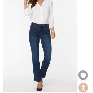 ‼️Last chance‼️NYDJ, s8, Marilyn Straight Fit w/ lift/tuck technology, EUC!